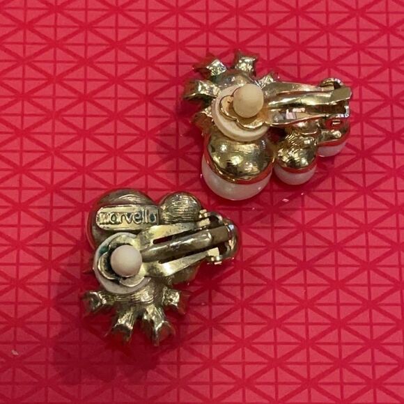 Vintage Signed Marvella Pearl Clip-on Earrings - Picture 4 of 6